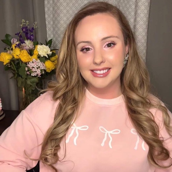 Meet your Posher, Brianna - Picture 2 of 2